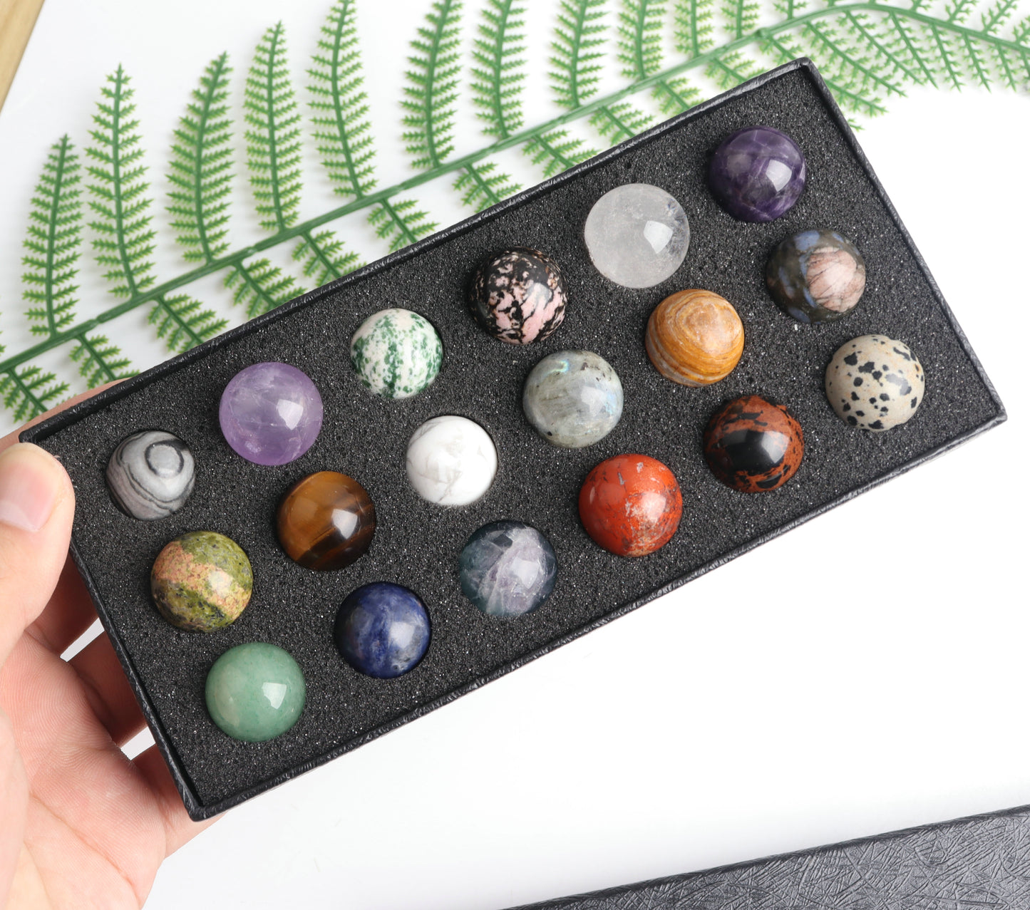 18pcs/set Natural Mixed 20mm Crystal Ball in Gift Box